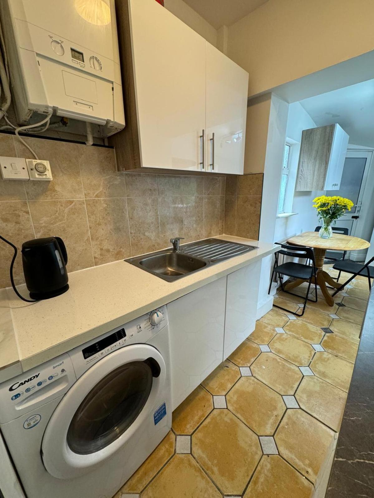 Nice Triple Room At 2 Iveragh Rd-7 Dublin Ngoại thất bức ảnh