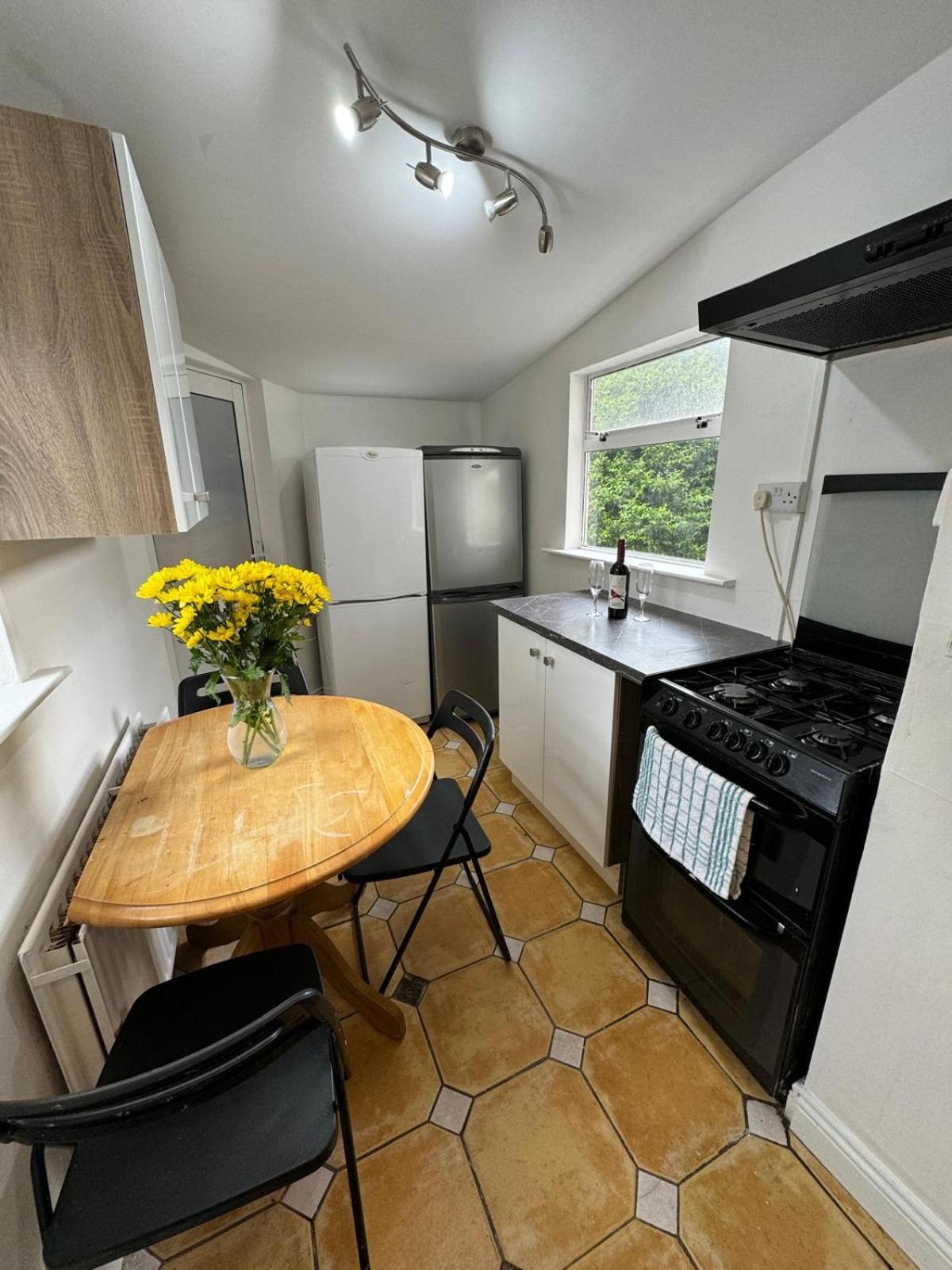 Nice Triple Room At 2 Iveragh Rd-7 Dublin Ngoại thất bức ảnh